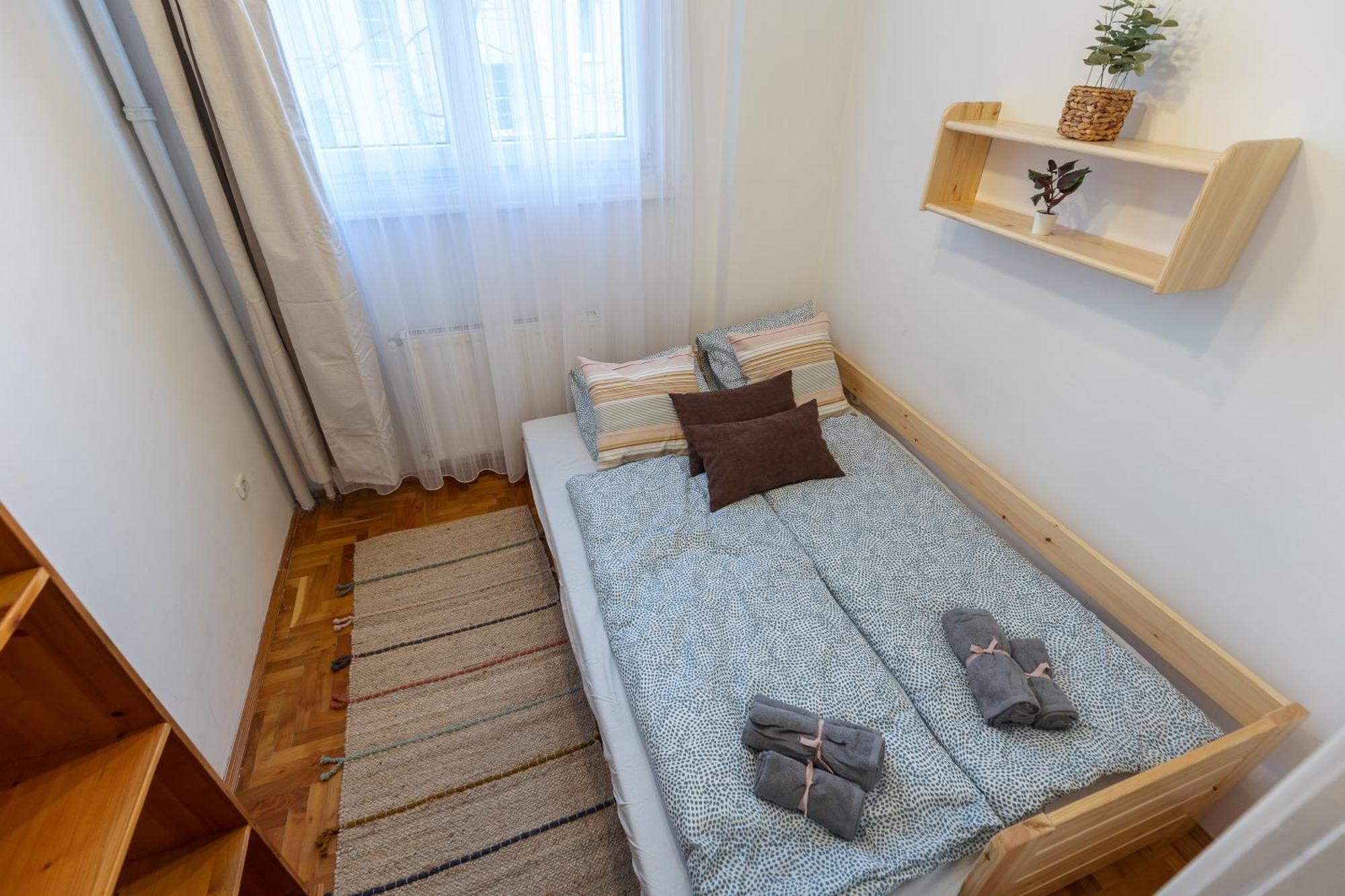 Apartment Bright & Spacious Riverside With Balcony Budapest