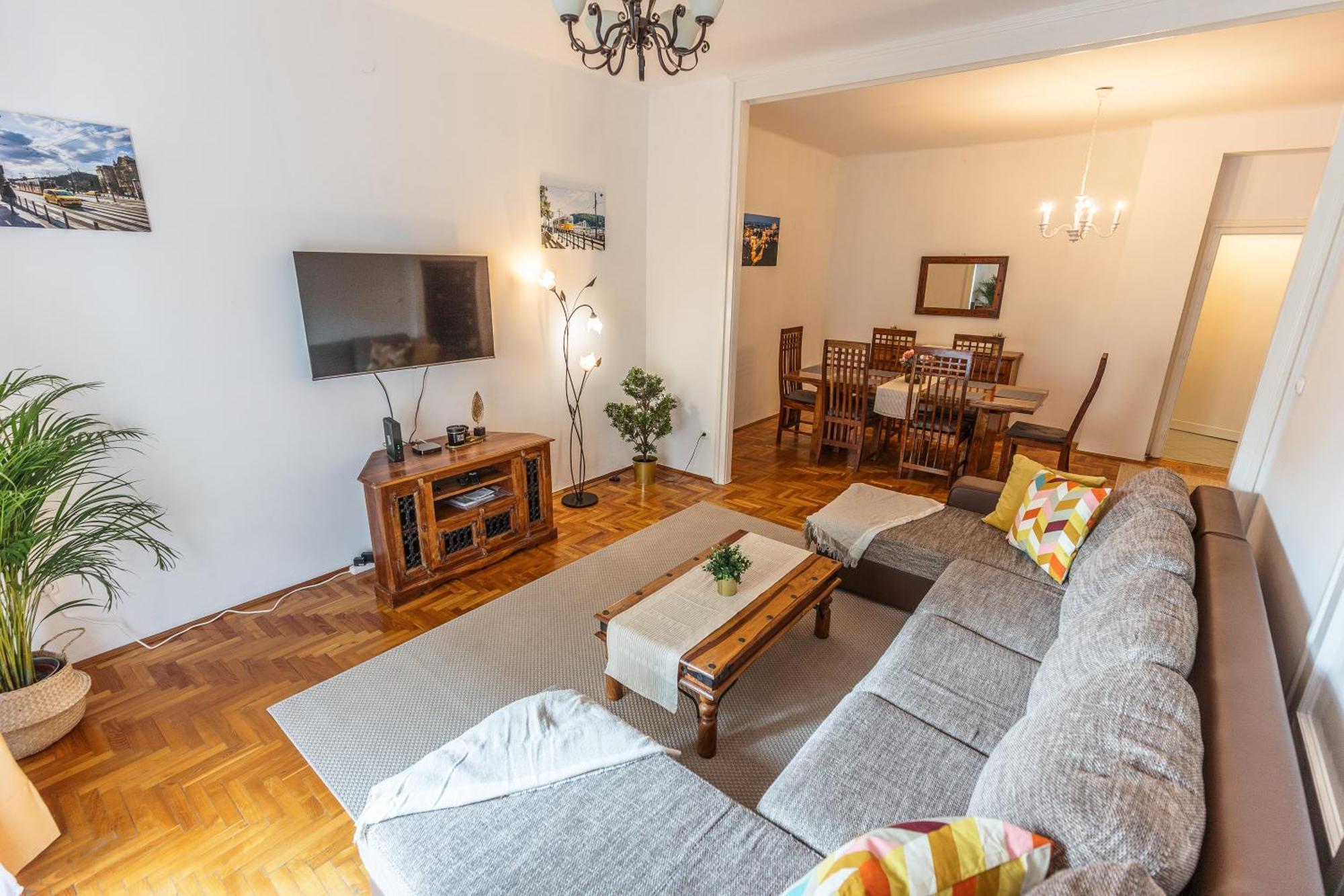 Apartment Bright & Spacious Riverside With Balcony Budapest