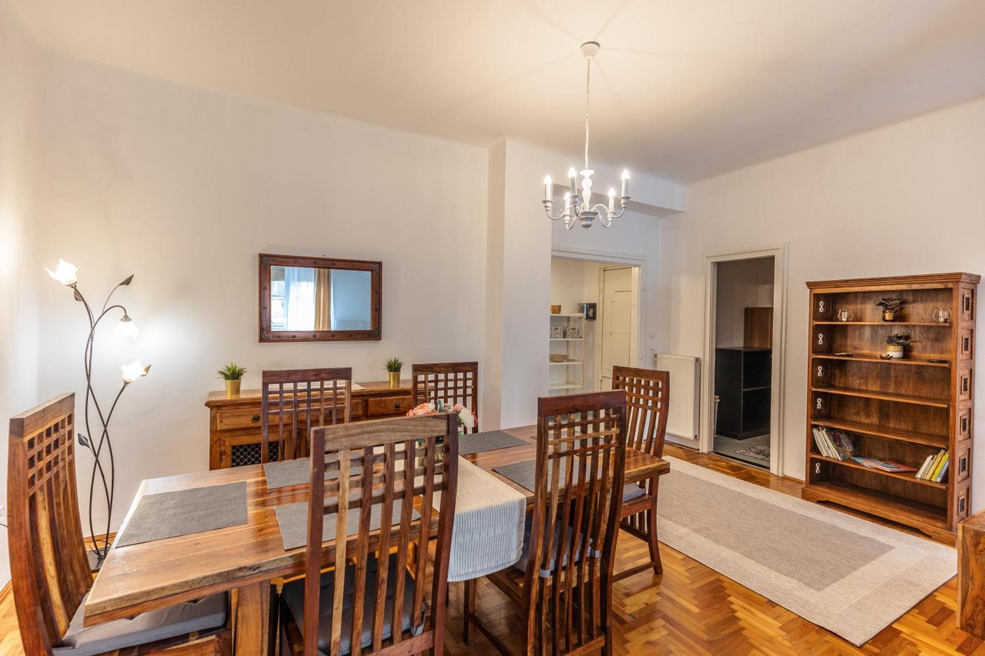 Apartment Bright & Spacious Riverside With Balcony *